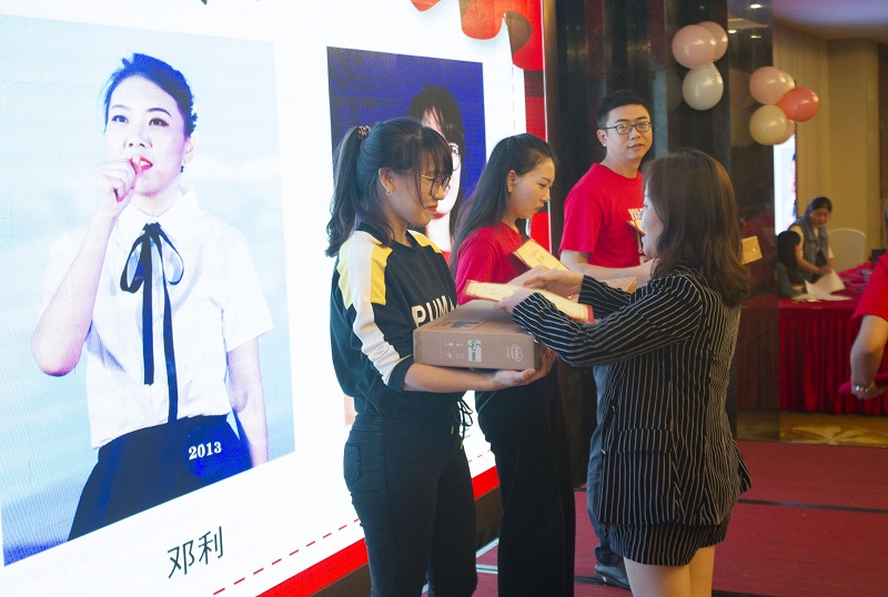 5e197fcec0743.jpg 2020年會照片 (24).jpg