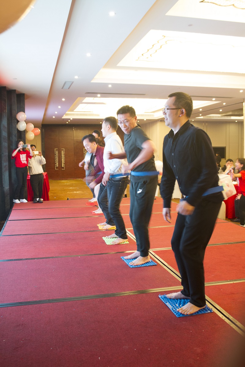 5e1980dee5965.jpg 2020年會照片 (4).jpg